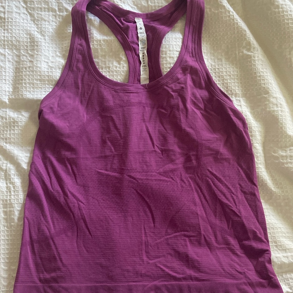 Lululemon Swiftly Tech Racer Back Tank Top. Size 8. Purple.